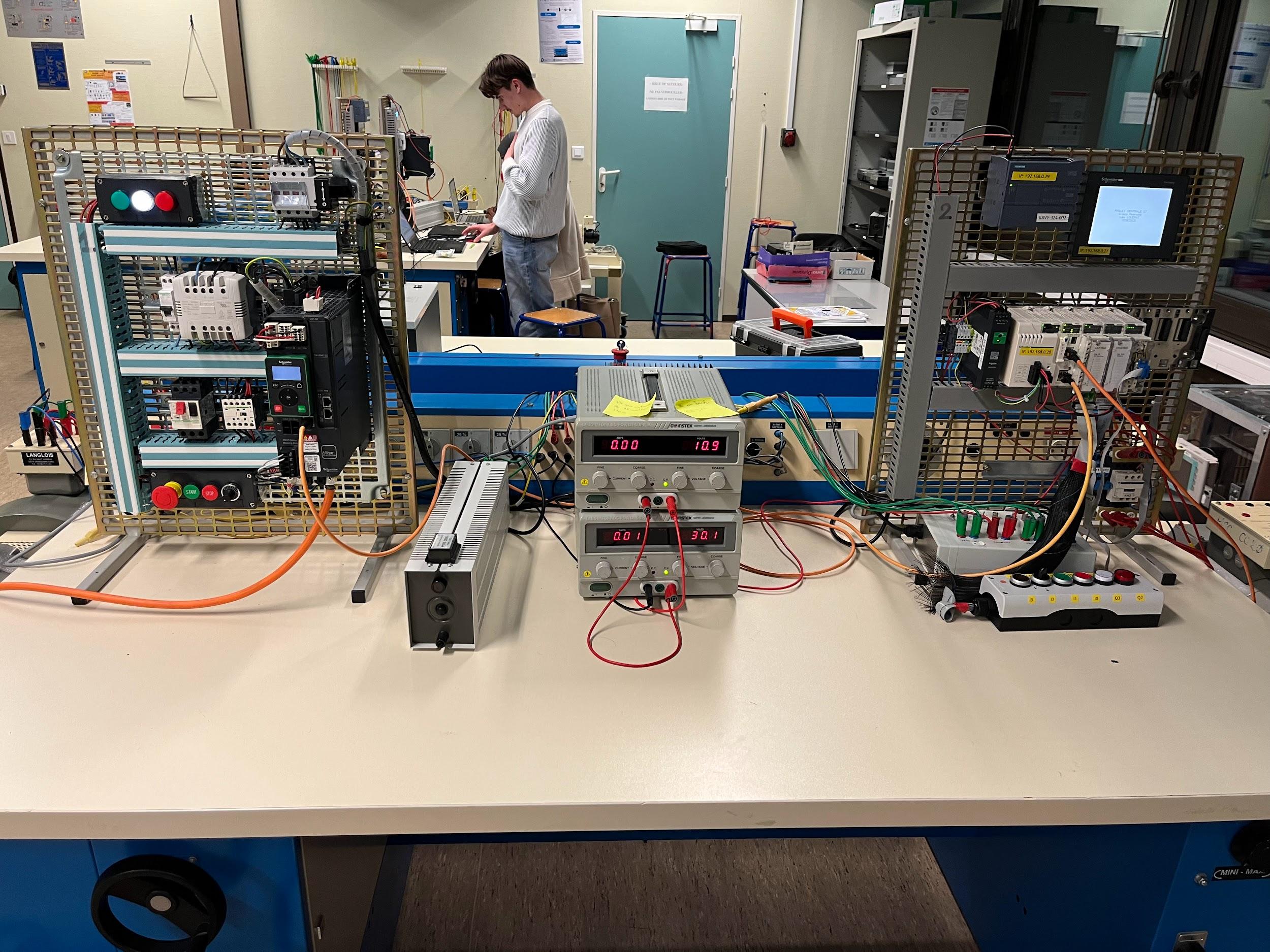 Installation du banc pédagogique de production électrique